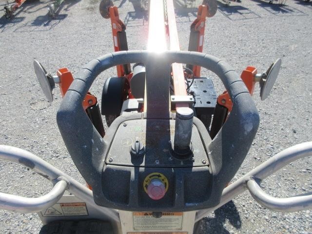 2022 JLG T350-7