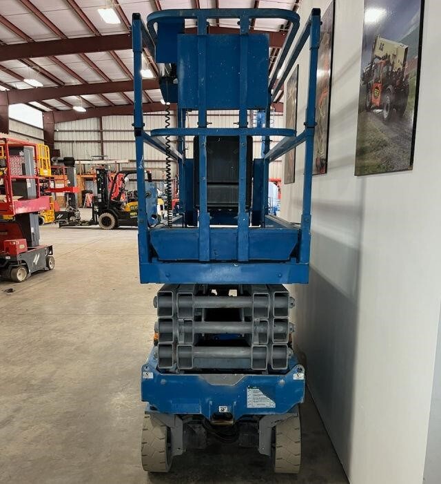 2016 Genie GS-2632 Picture 2 2016 Genie GS-2632-2
