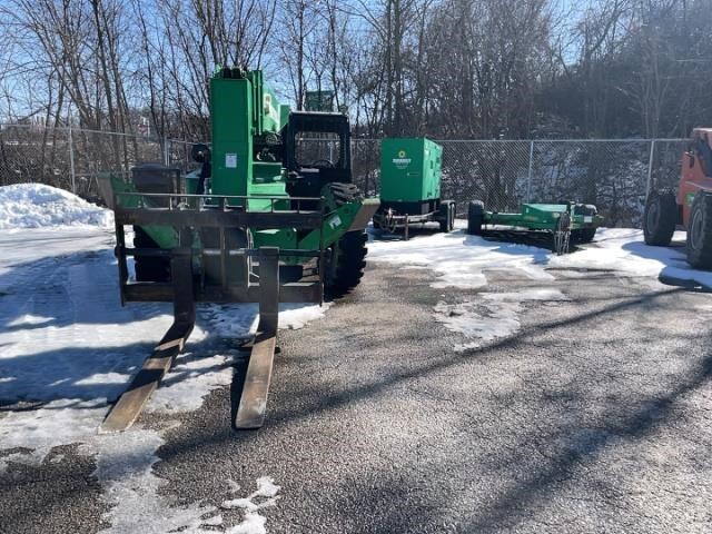 2016 Genie GTH-1056 Picture 3 2016 Genie GTH-1056-3