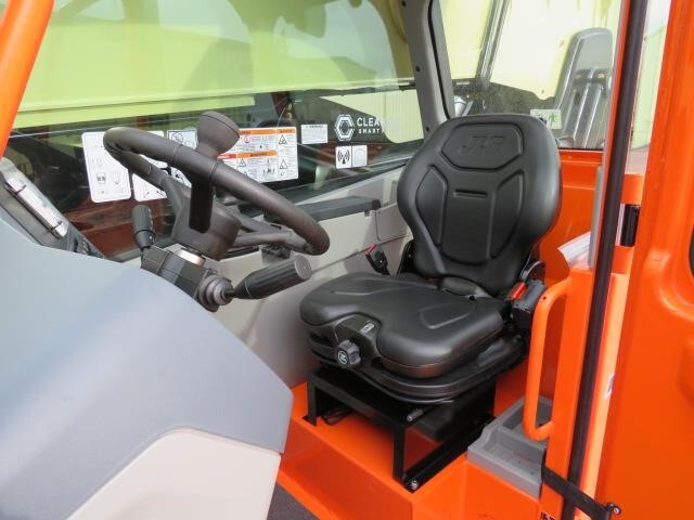 2025 JLG 1055-17