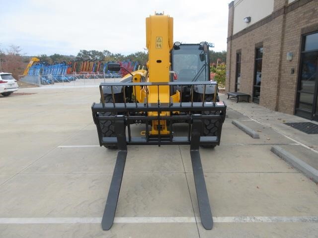 2025 JCB 507-42-3
