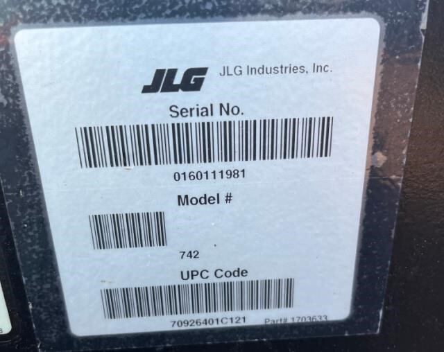 2022 JLG 742-19