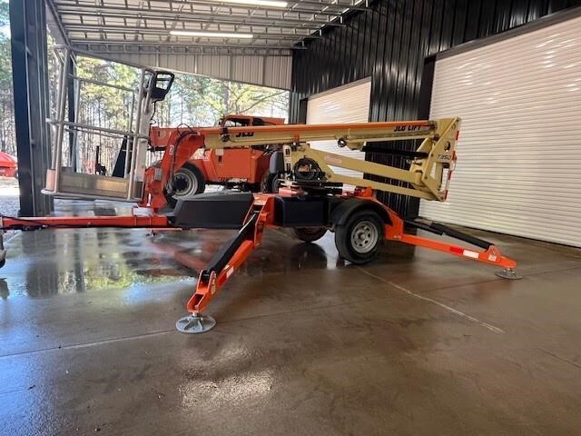 2022 JLG T350