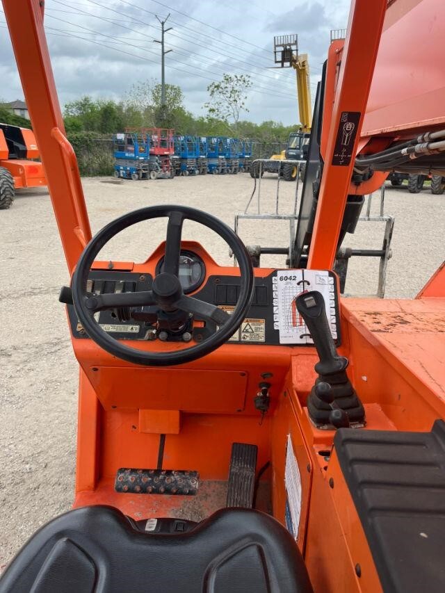 2016 SkyTrak 6042-15