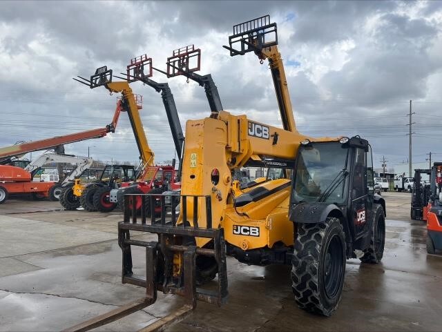 2021 JCB 507-42-6