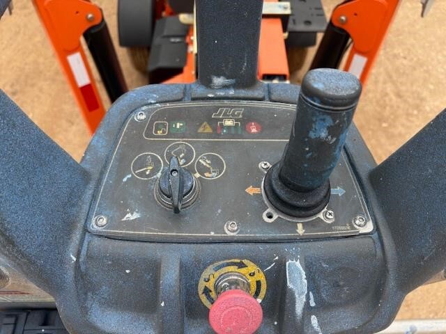 2022 JLG T350-9