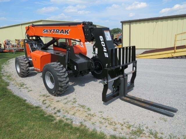 2025 SkyTrak 6042-6