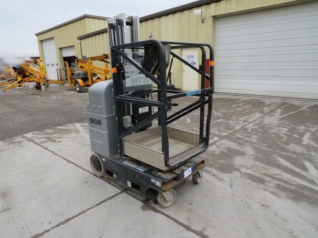 2017 JLG 20MVL-11