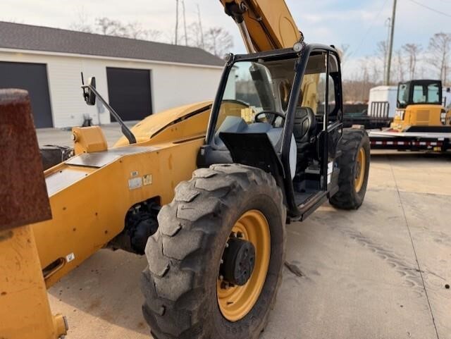 2015 CAT TL1055D Picture 2 2015 CAT TL1055D-2