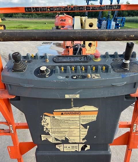 2018 JLG E400AJPN-12