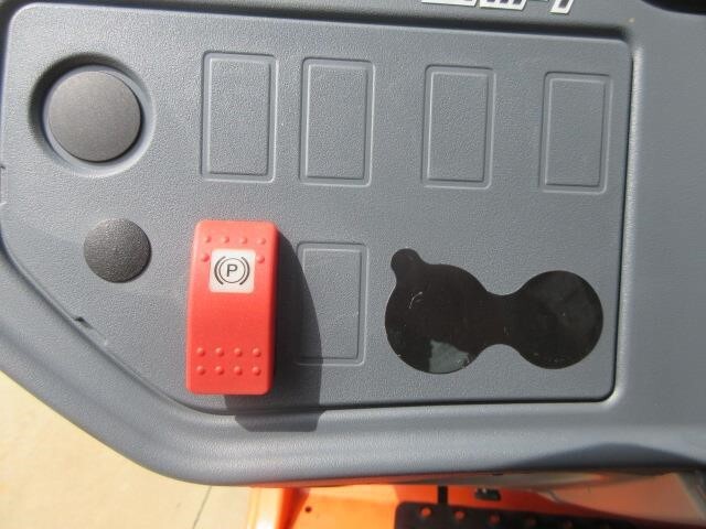 2025 JLG 742-28