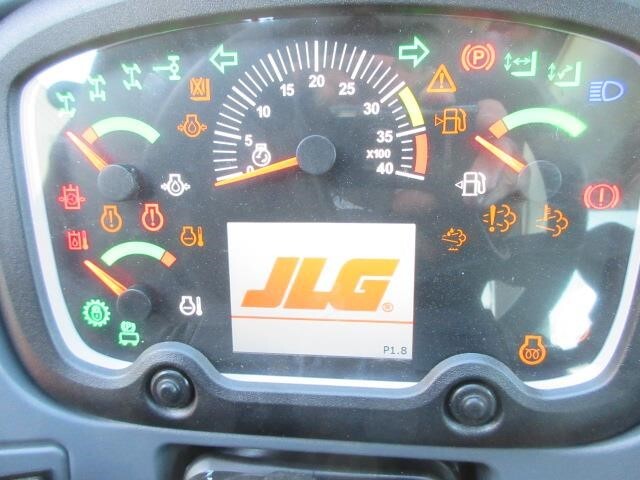 2025 JLG 742-32