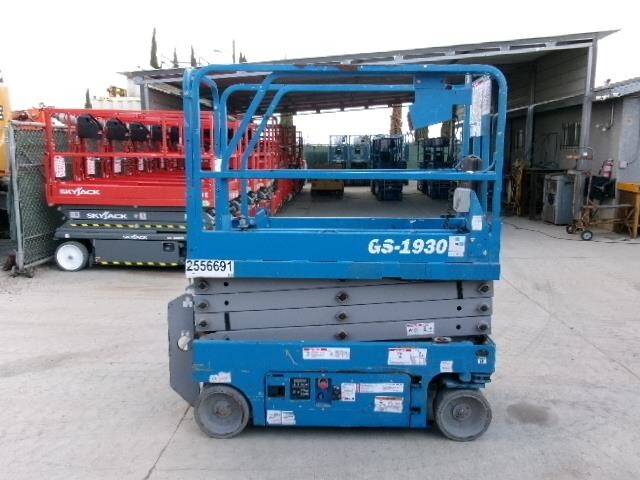 2017 Genie GS-1930