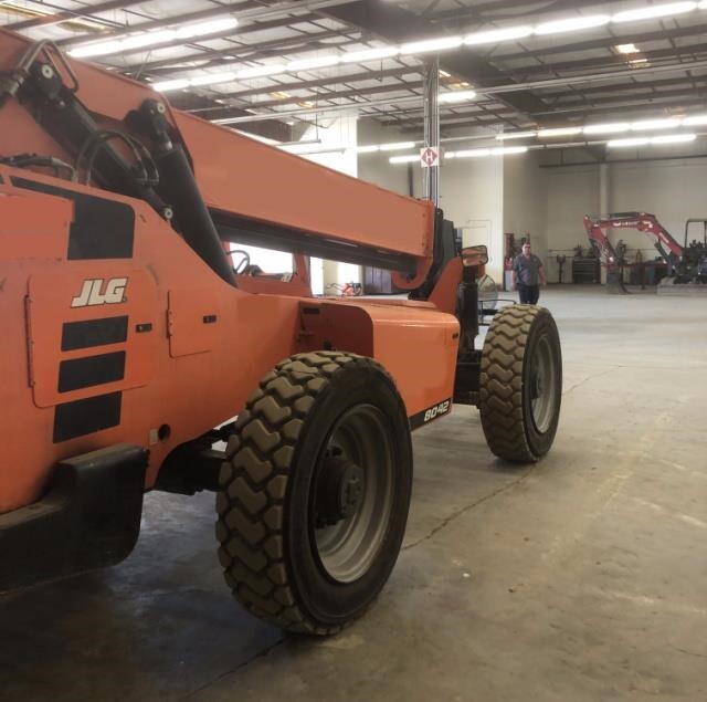 2017 SkyTrak 8042-5