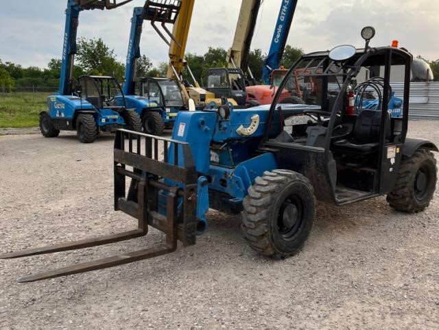 2018 Genie GTH-5519 Picture 2 2018 Genie GTH-5519-2