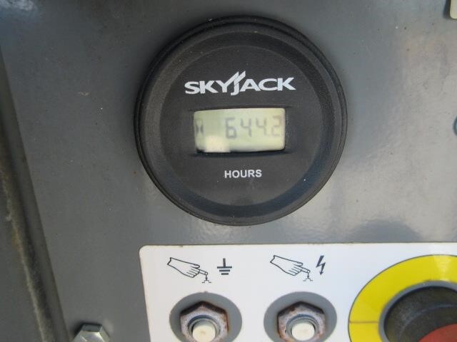 2019 Skyjack SJ-6832RT Picture 16 2019 Skyjack SJ-6832RT-16