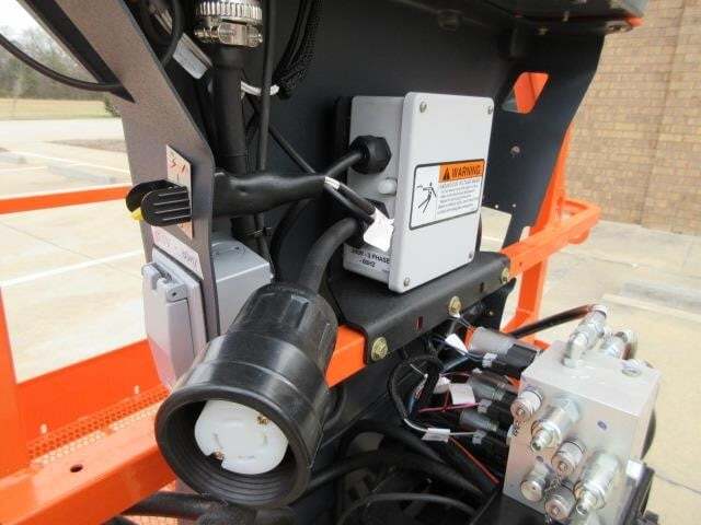 2025 JLG 600AJ-23