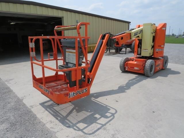 2018 JLG E300AJP Picture 2 2018 JLG E300AJP-2
