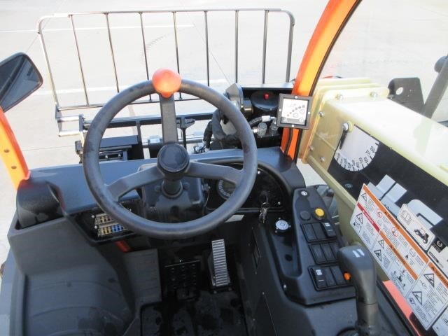 2025 JLG 313-25