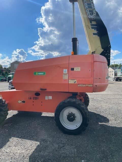 2016 JLG 660SJ