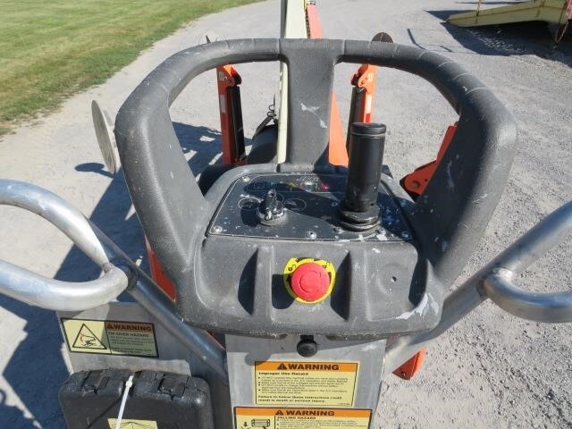 2018 JLG T350-10