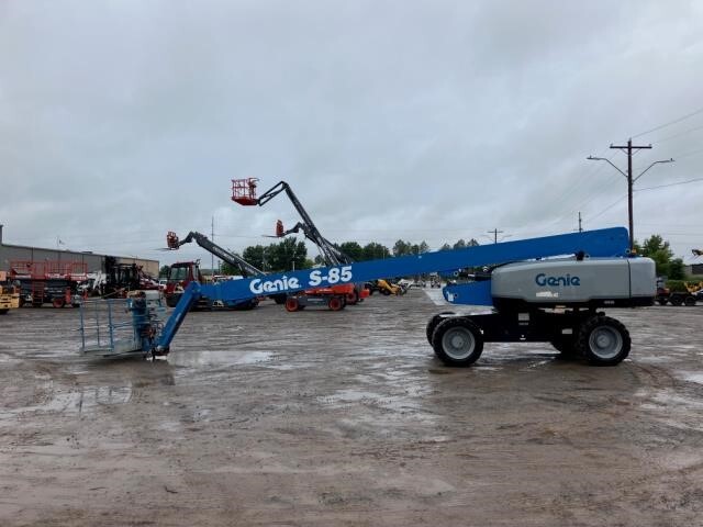 2018 Genie S-85
