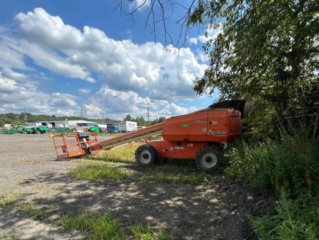 2017 JLG 600S