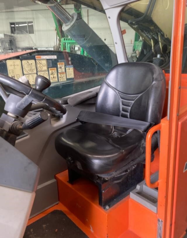 2018 JLG 943-5