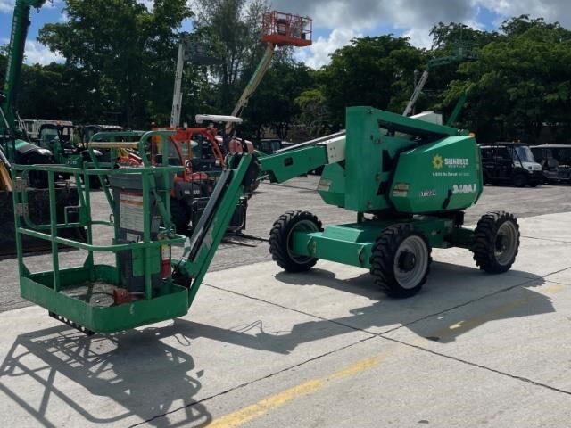 2016 JLG 340AJ