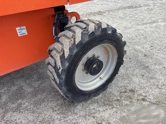 2016 JLG 600S-12