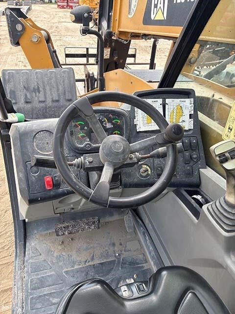 2019 CAT TL943D-18
