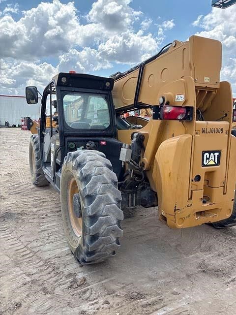 2019 CAT TL943D-8