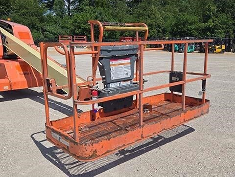 2016 JLG 400S-16
