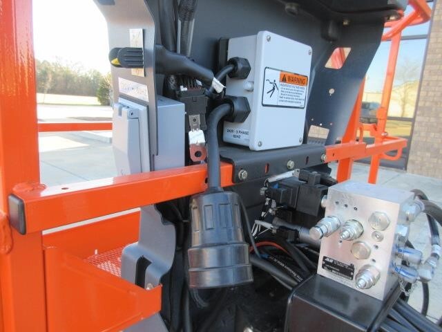 2025 JLG 660SJ-17