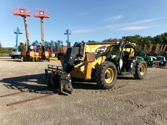 2019 CAT TL943D-1