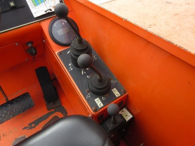 2015 SkyTrak 8042-16