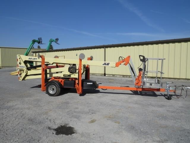 2017 JLG T500J