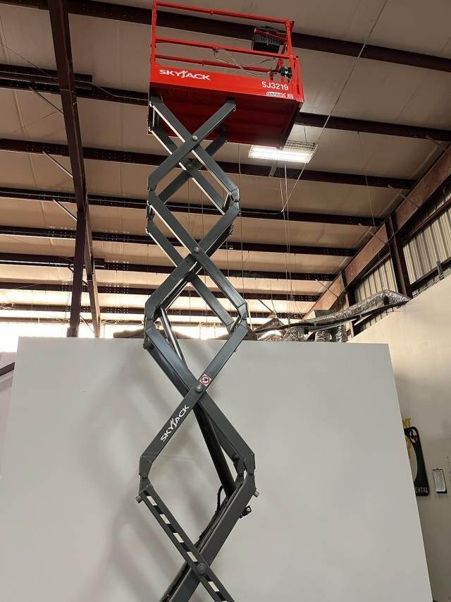 2021 Skyjack SJ3219-13