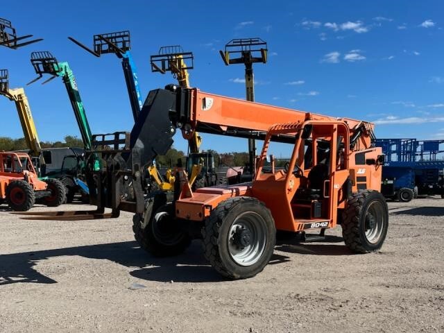 2017 SkyTrak 8042 Picture 2 2017 SkyTrak 8042-2