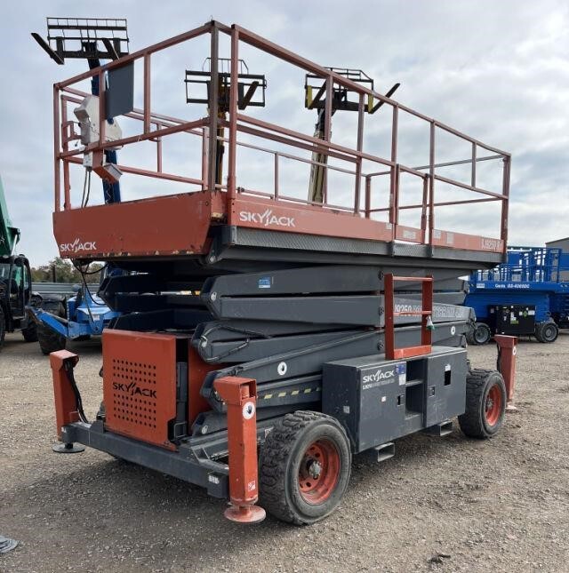 2013 Skyjack SJ9250 RT Picture 4 2013 Skyjack SJ9250 RT-4