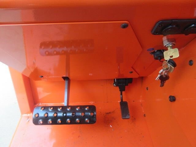 2025 SkyTrak 8042-28