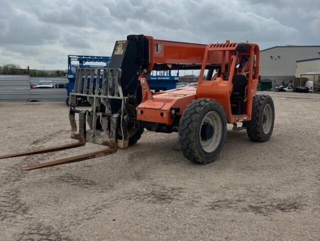 2016 SkyTrak 6042 Picture 2 2016 SkyTrak 6042-2