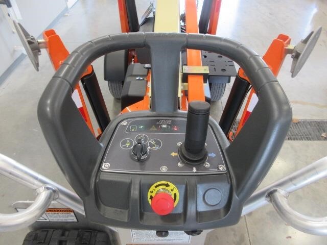 2025 JLG ET350-8