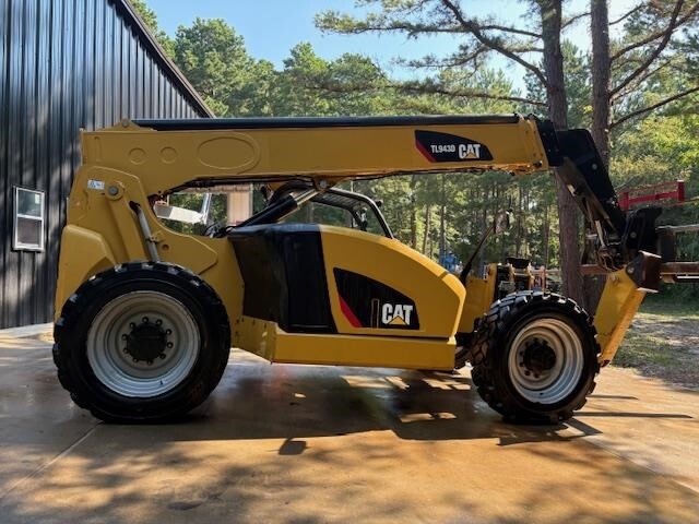 2018 CAT TL943D-3