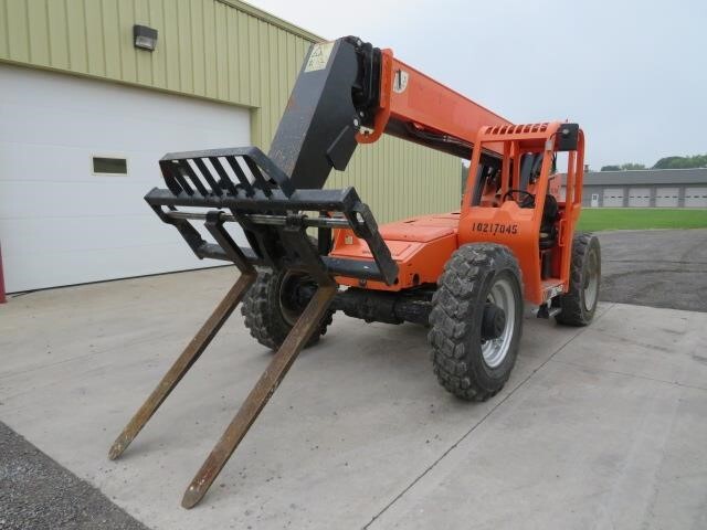 2017 SkyTrak 8042 Picture 8 2017 SkyTrak 8042-8