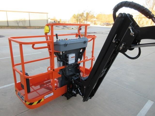 2025 JLG 450AJ-9