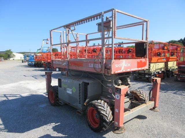 2018 Skyjack SJ-6826RT Picture 4 2018 Skyjack SJ-6826RT-4