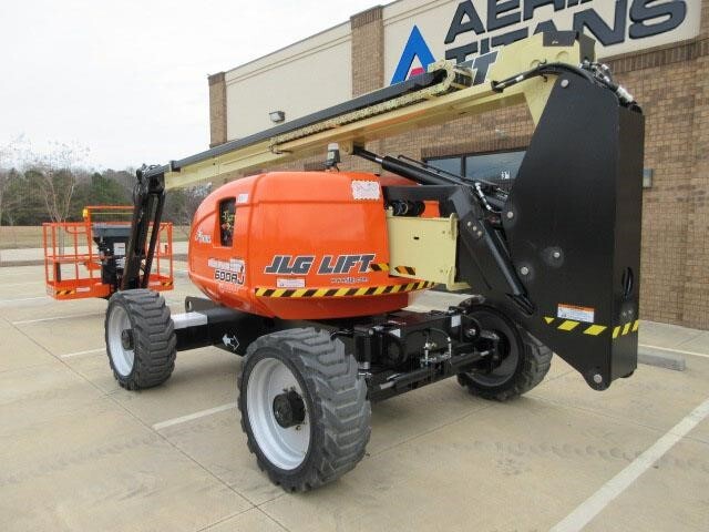 2025 JLG 600AJ-4