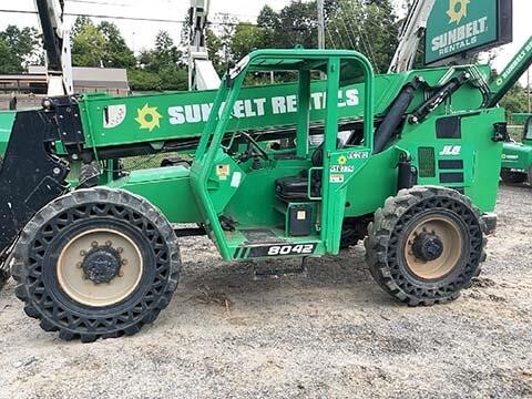 2016 SkyTrak 8042-2