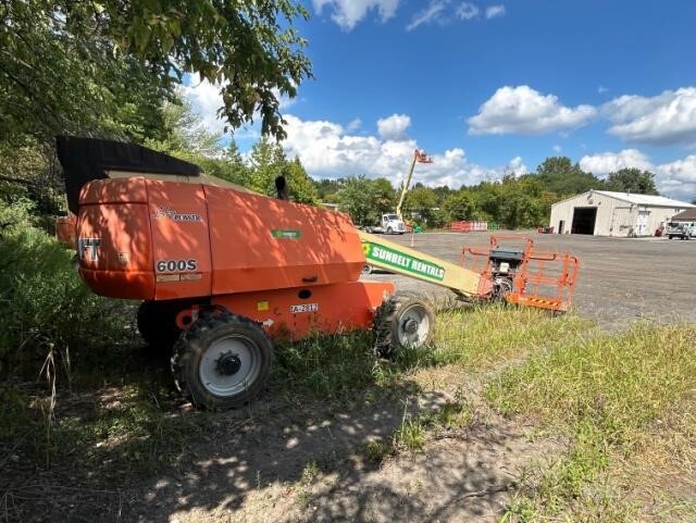 2017 JLG 600S-4